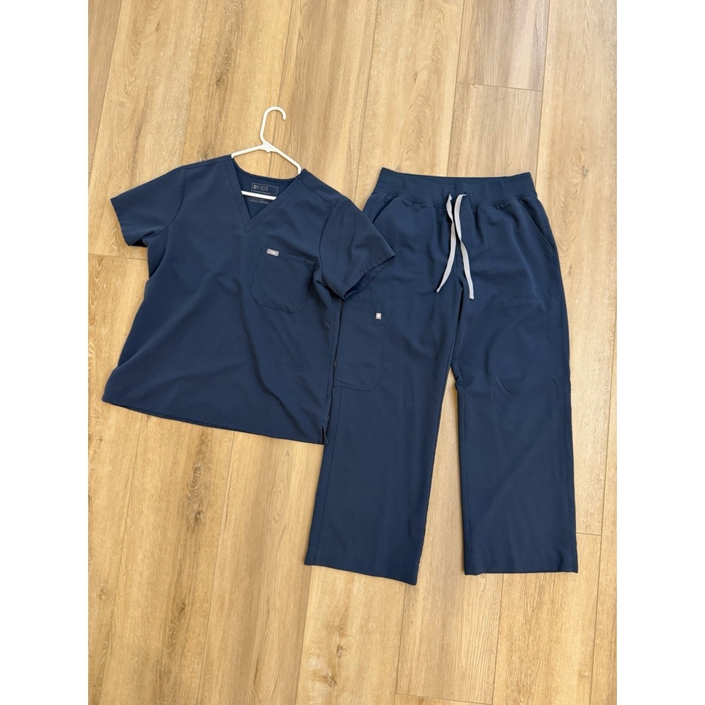 FIGS Scrub Set Size Large Top and Pants Dark Blue/Green